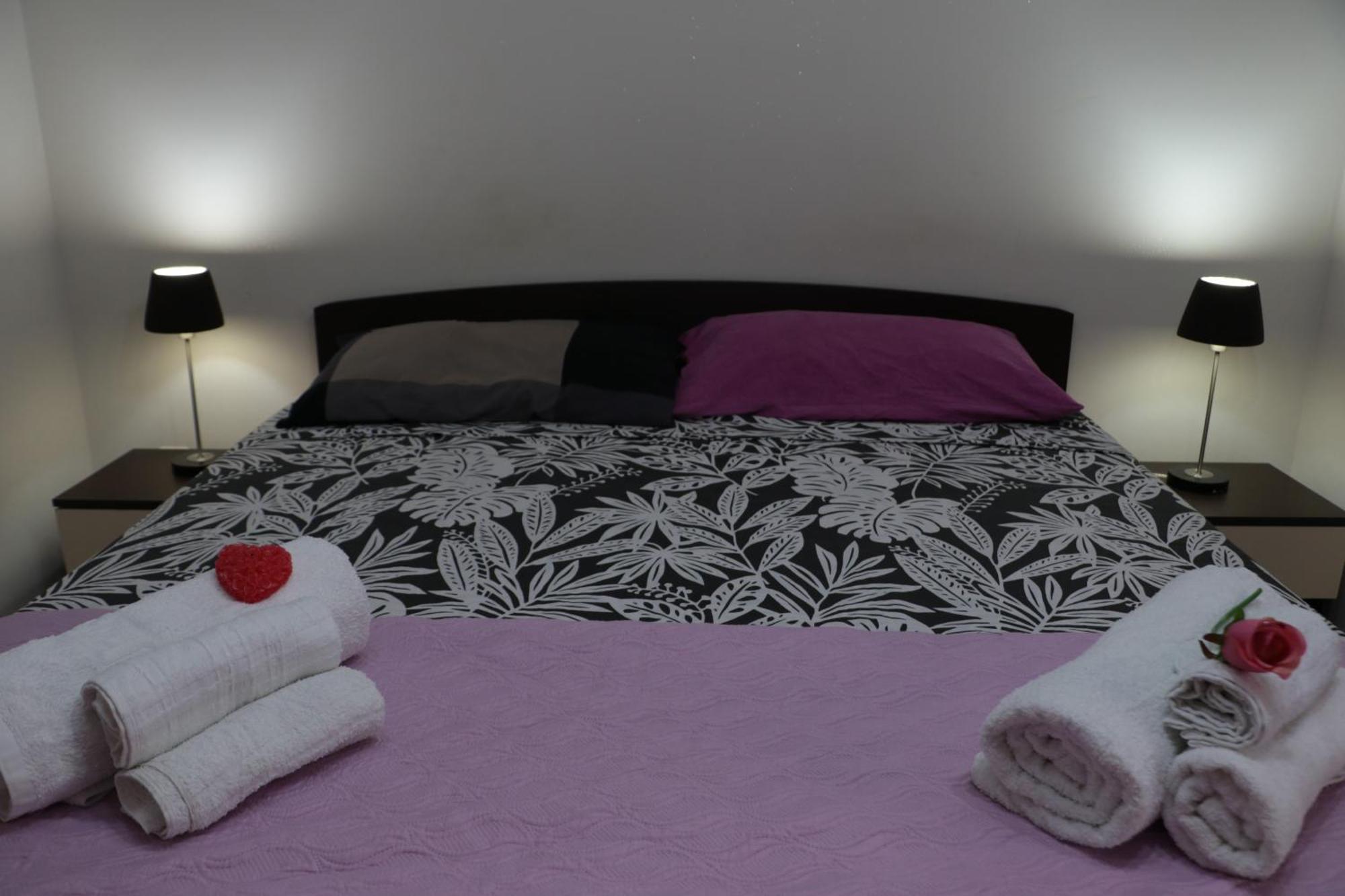 The Maze Vibo B&B Вибо Валентия Екстериор снимка
