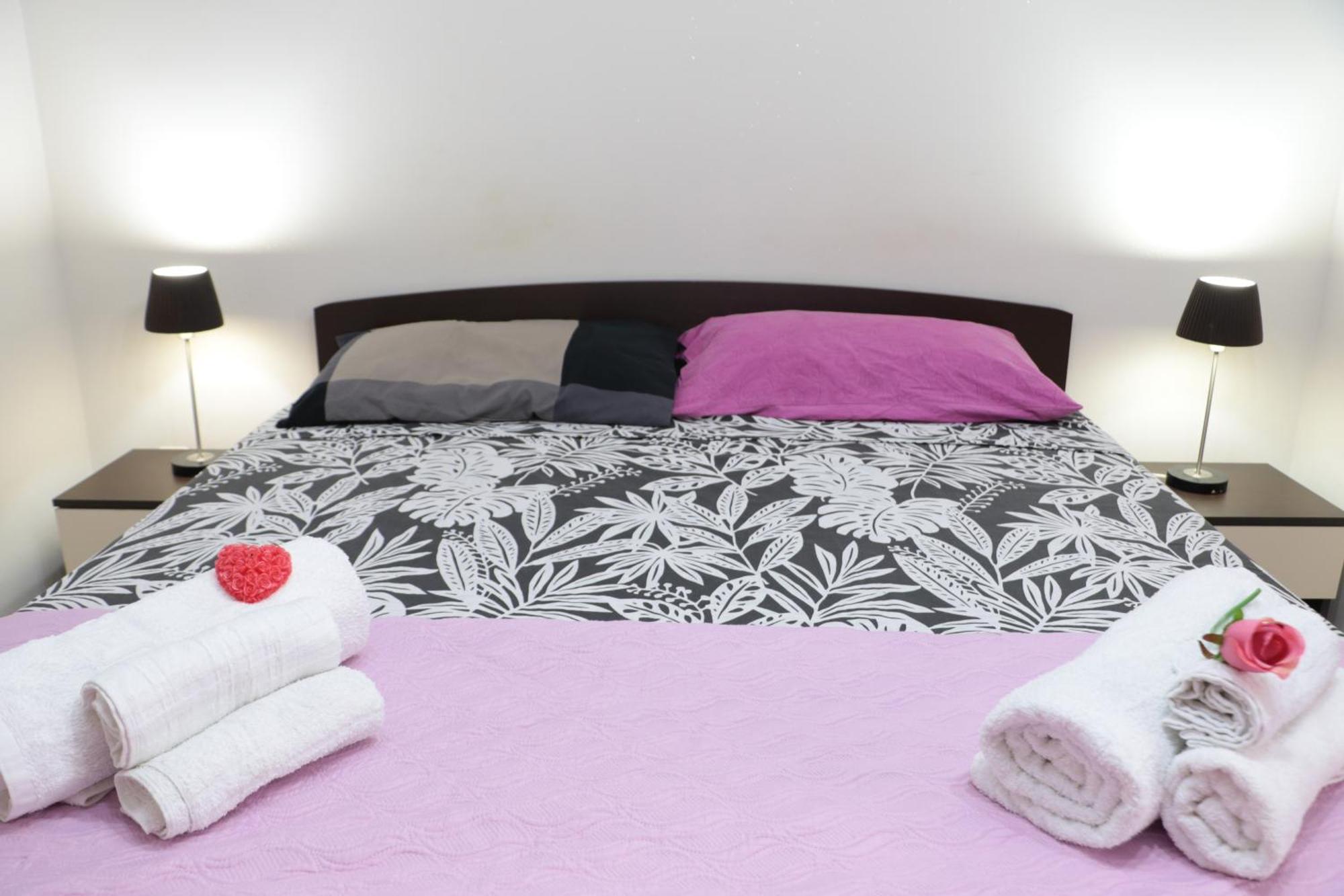 The Maze Vibo B&B Вибо Валентия Екстериор снимка