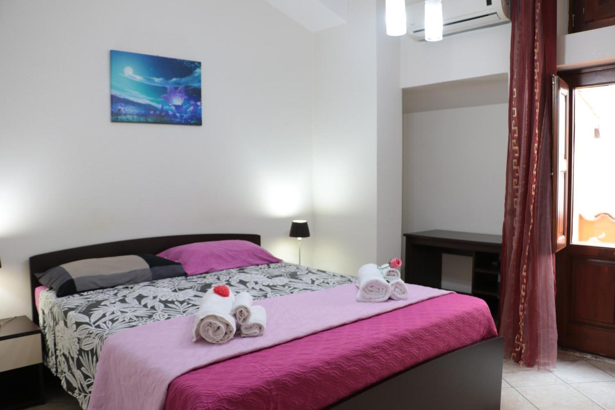 The Maze Vibo B&B Вибо Валентия Екстериор снимка